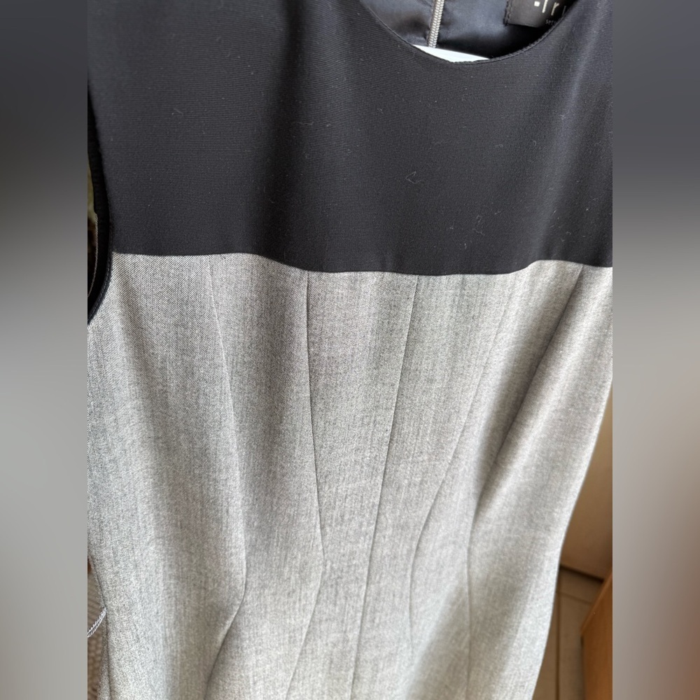 Iris Setlakwe Two-Tone Sheath Dress Black Gray Sleeveless Fitted Classic Size 8 - Picture 11 of 11